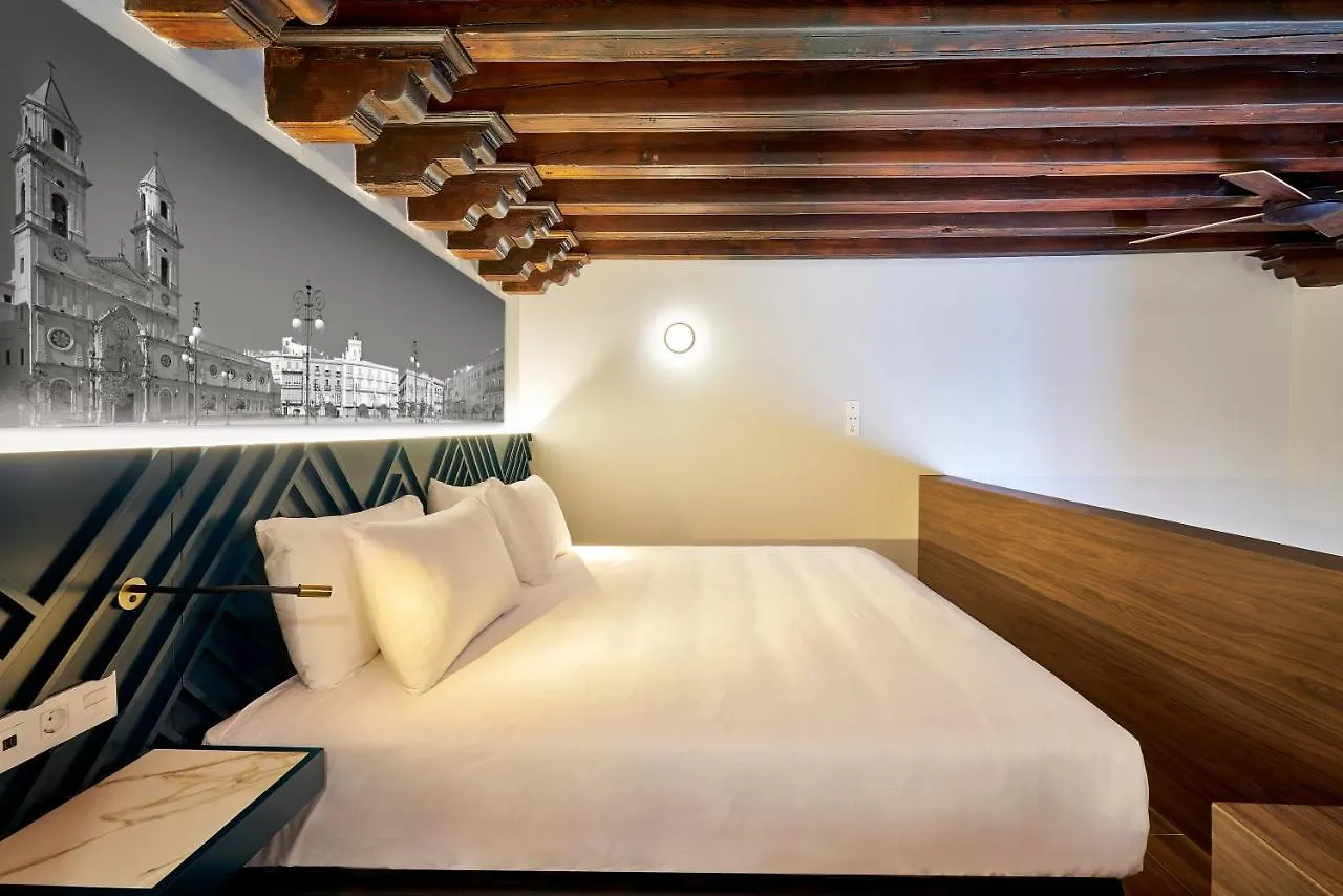 Tandem Torres de Cádiz Suites